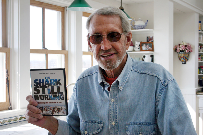 El topic de las pelis de tiburones - Página 2 RoyScheiderSharkBox_4_700